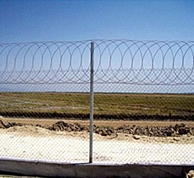 duz-beton-direkli-galv-tel